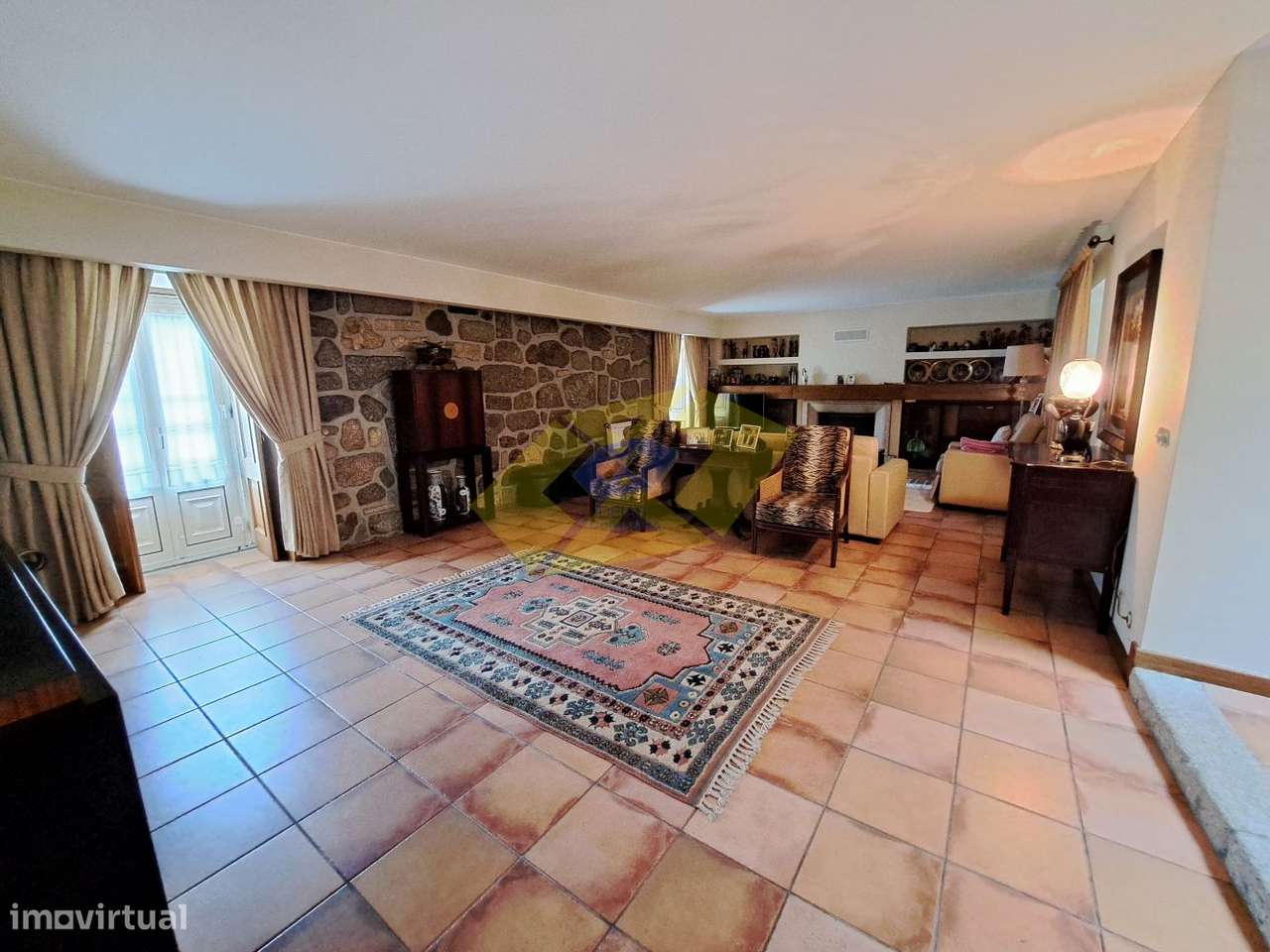 Moradia T3 em Pombeiro + Terreno Rústico-7