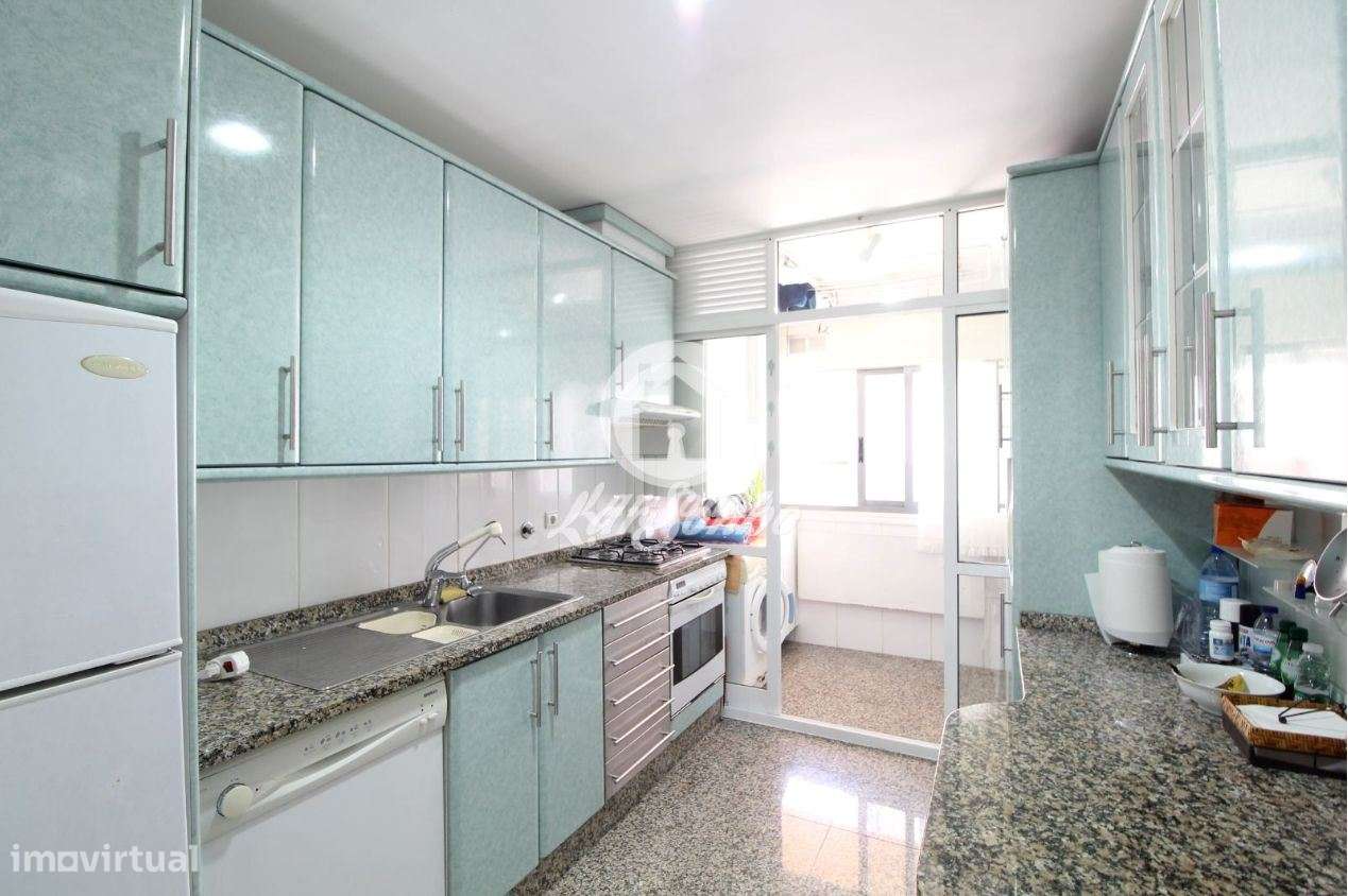 T2 duplex c/ Lugar de garagem inserido na 1º linha de mar na Povoa ... - Grande imagem: 3/15