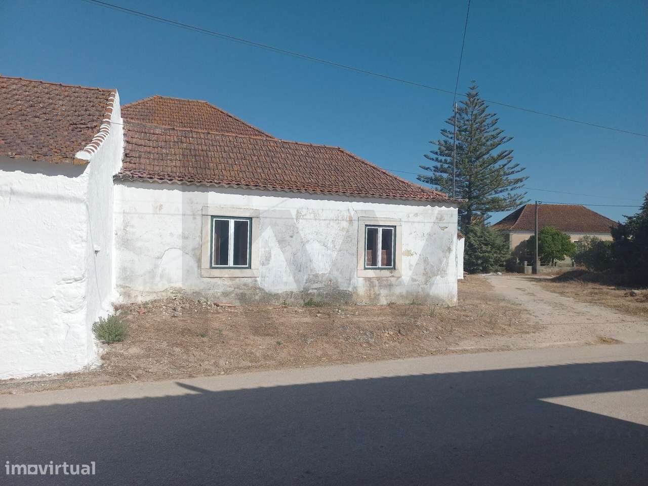 Descubra o Potencial de uma Casa com História no Coração de Santarém! - Grande imagem: 3/39