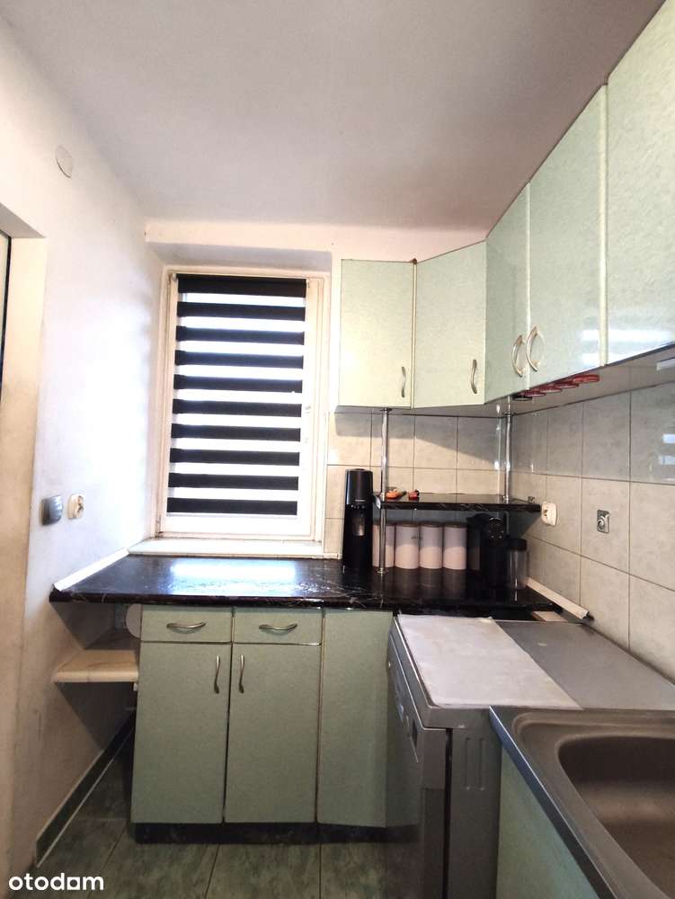 3 pokoje, osobno WC, kuchnia z oknem-7