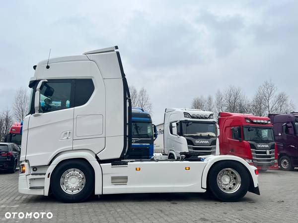 Scania S450 pełna opcja skóra przód na poduszce po kontrakcie w scanii - 8