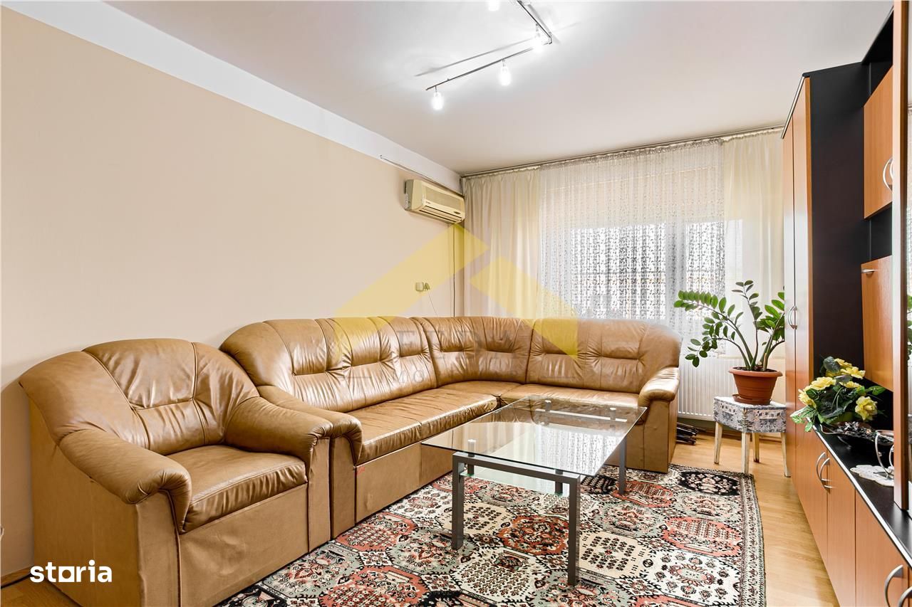 Apartament 3 camere Micalaca vanzare