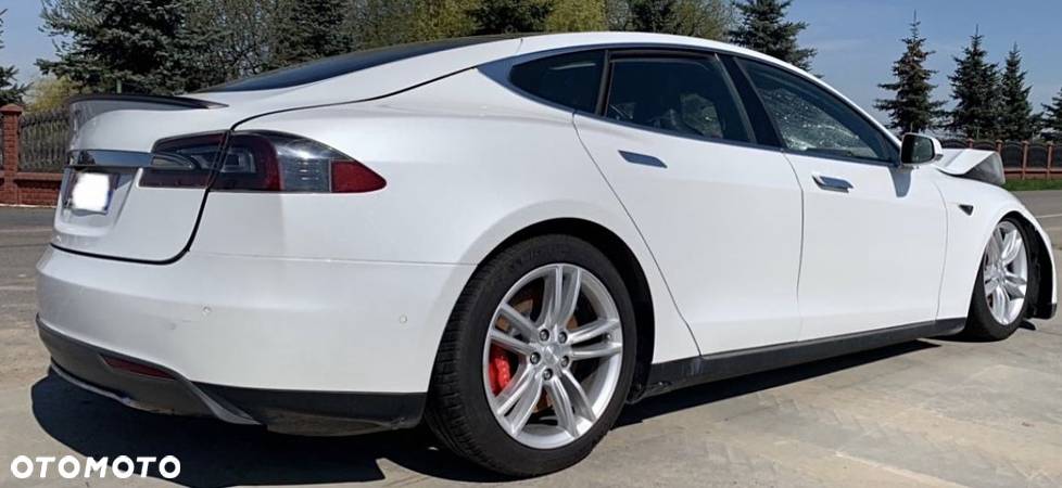 Tesla Model S Performance - 1