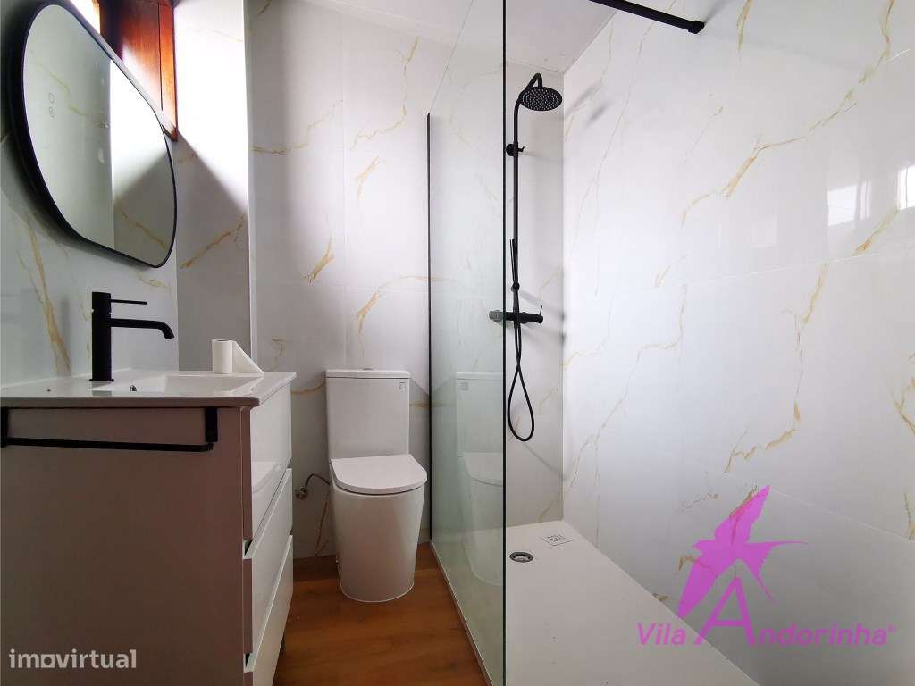 Apartamento T2 a 2 minutos do centro da cidade com garagem fechada.-5