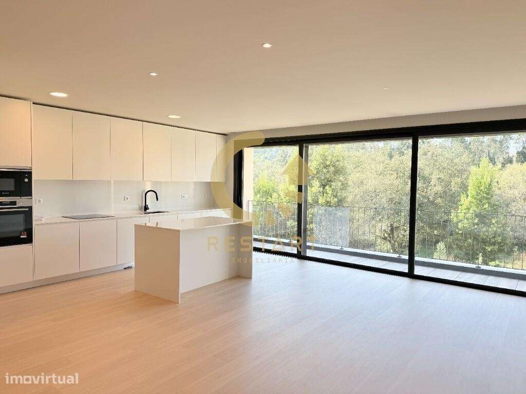 Moradia T3 com 3 suites e garagem para 2 carros - Grande imagem: 5/47