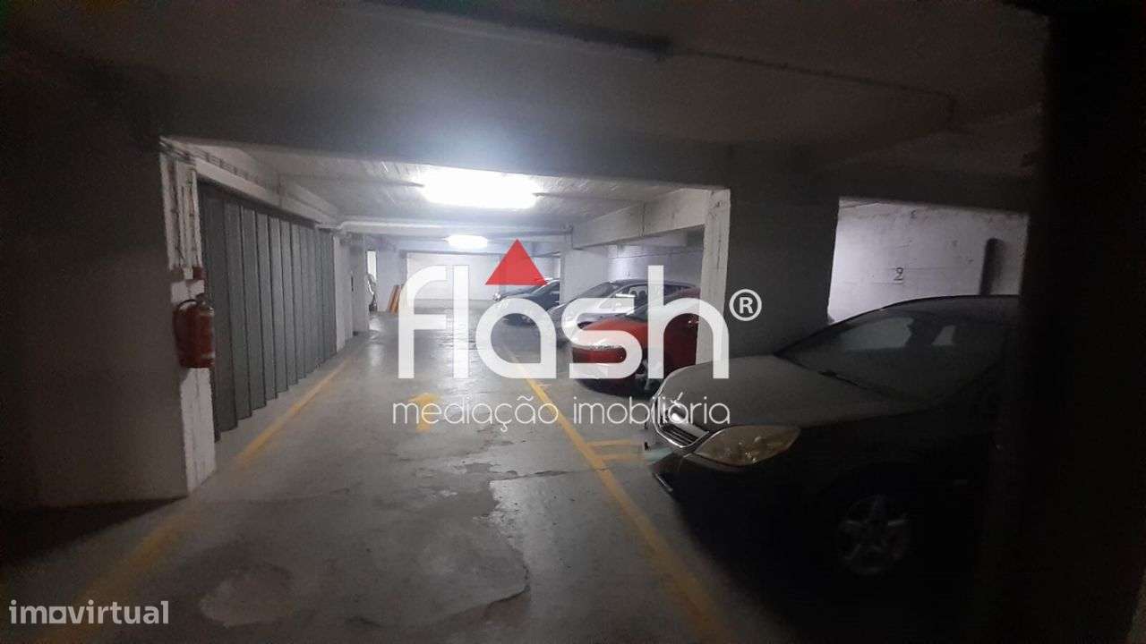 Venda de Espaço de loja/escritórios no Restelo-22