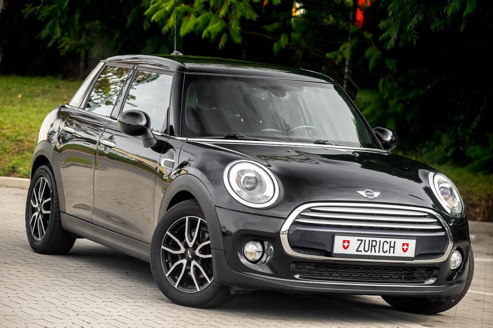 Mini Cooper Essential Trim 2015