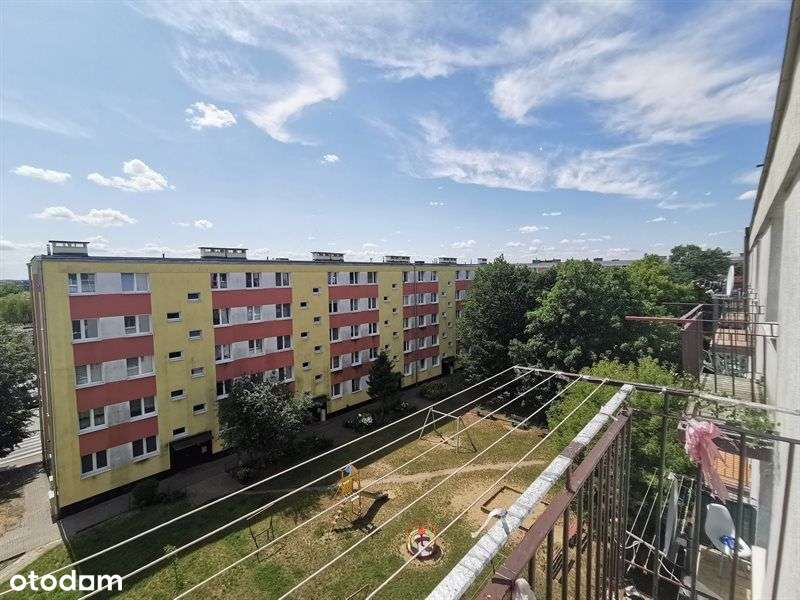 Sprzedam mieszkanie z balkonem , do remontu-12