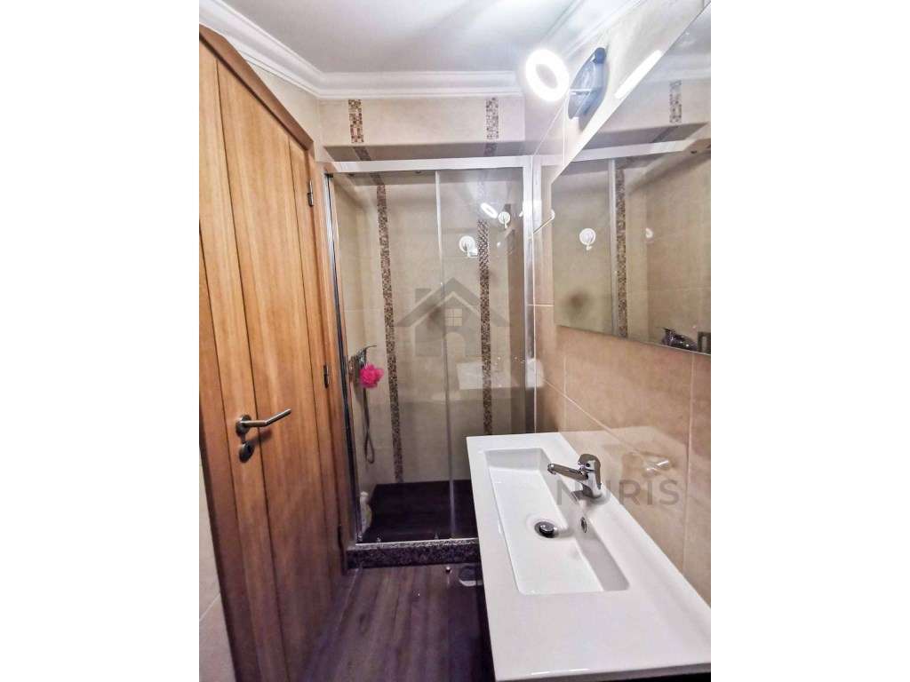 Moradia Típica Algarvia T2 para Venda no centro de Portimão-12