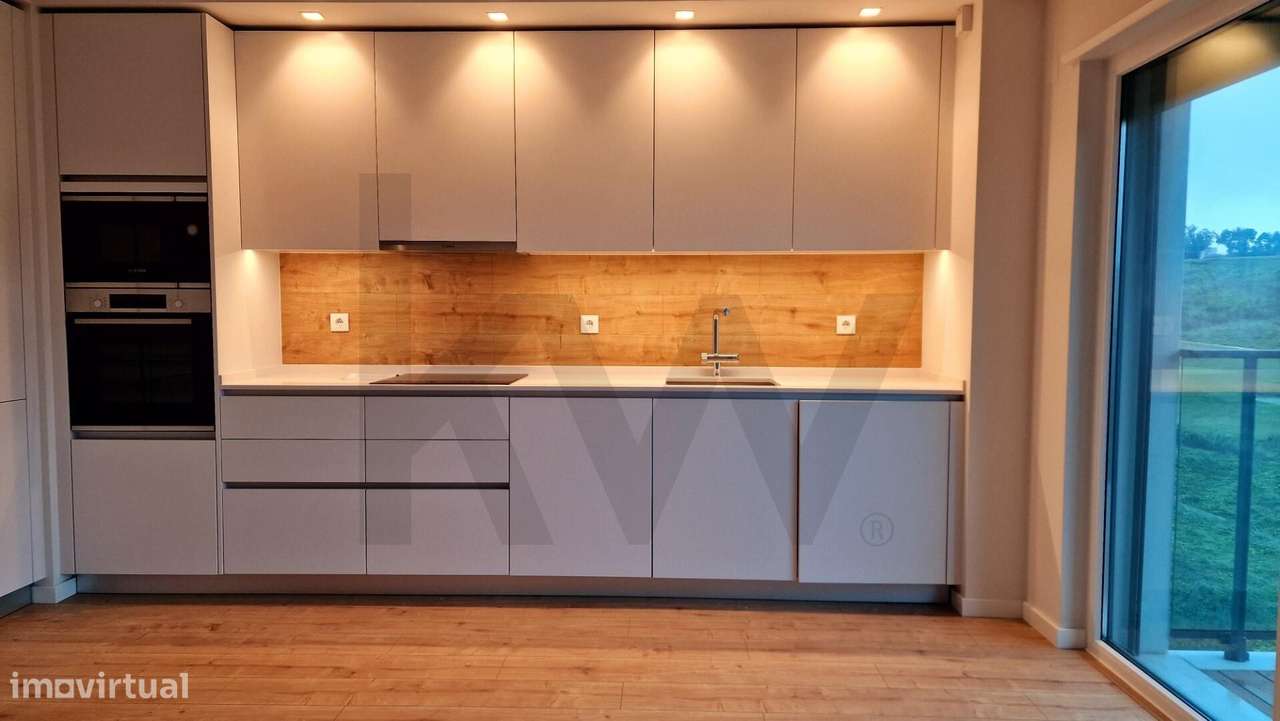 Apartamento NOVO Totalmente Mobilado, Com Varanda e Vista Panorâmica p - Grande imagem: 5/44