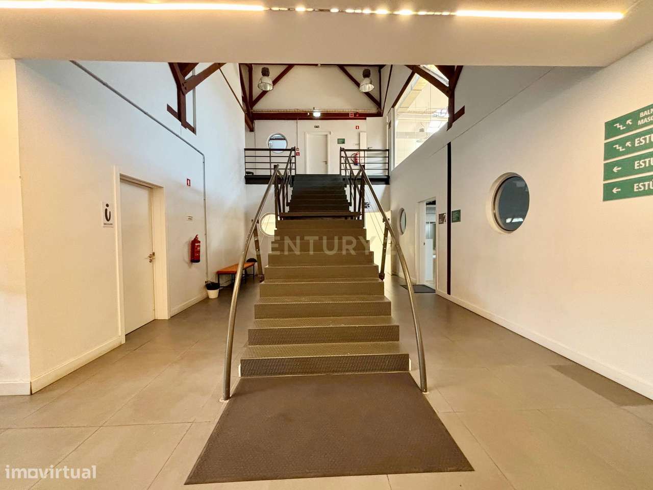 Escritório ou Estúdio Criativo com Estilo Industrial – 60 m² em Santos - Grande imagem: 3/17