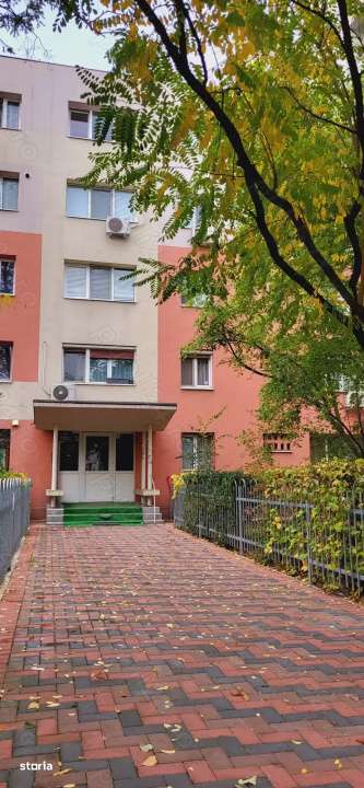 Apartament 4 camere - decomandat - Titan-7