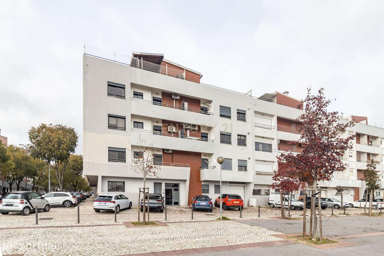 Apartamento T2 na  Quinta do Bom Retiro, Sobreda-0