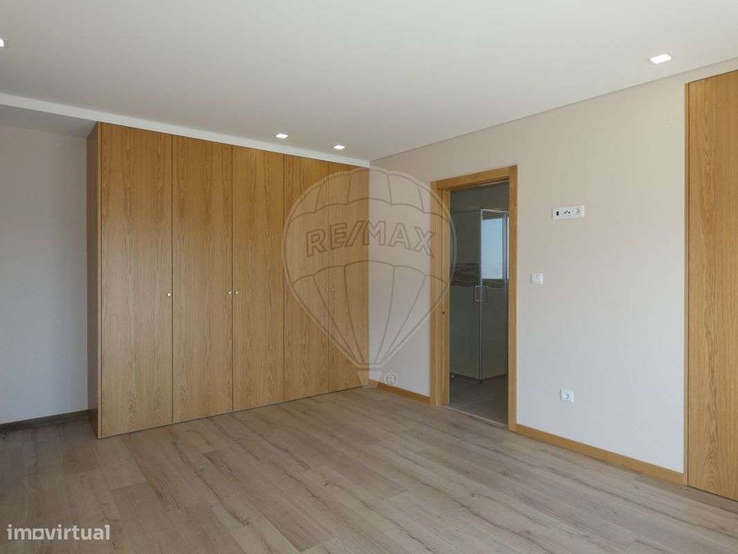 Moradia T3 para venda - Grande imagem: 2/28