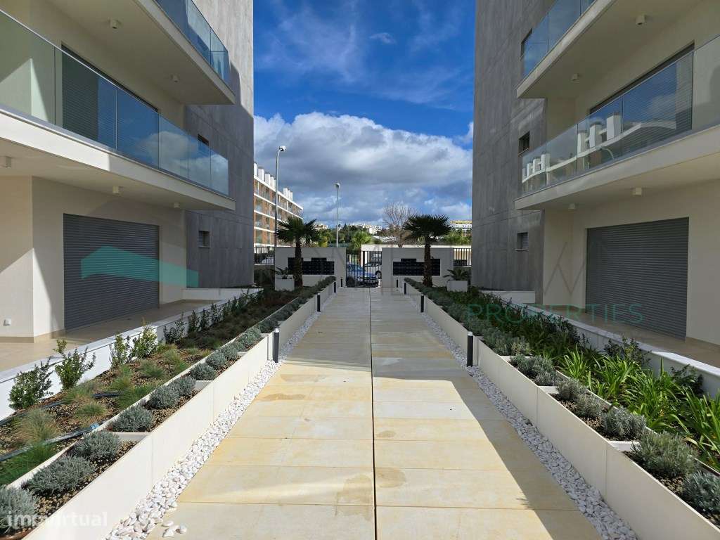 Magnífica Penthouse T3 com RoofTop - Albufeira Green-36