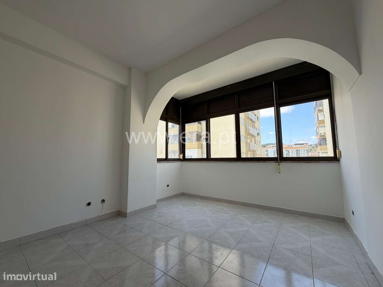 T2 - Jardim do Sol, Odivelas com lugar garagem-4