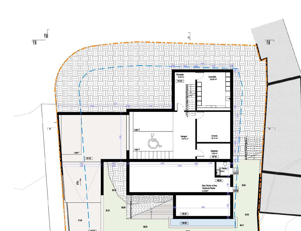 Moradia T4 contemporânea com jardim e piscina no bairro da Martinha, E-26
