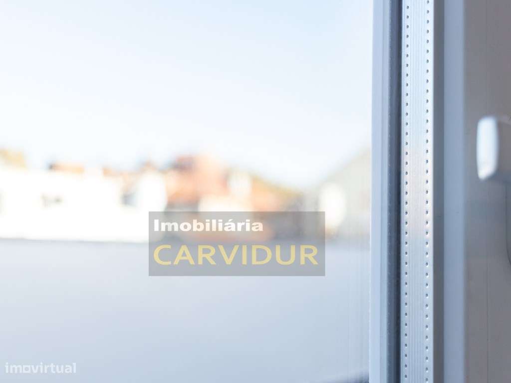 Apartamento T3 Remodelação total varanda 10m2-27