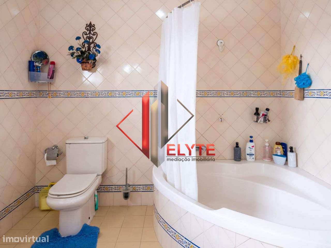 Moradia T7 no centro de Samora Correia-34