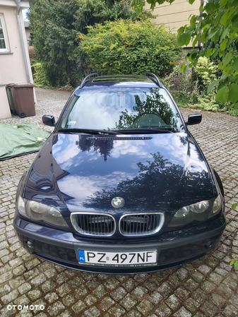 BMW Seria 3 318i Touring - 2