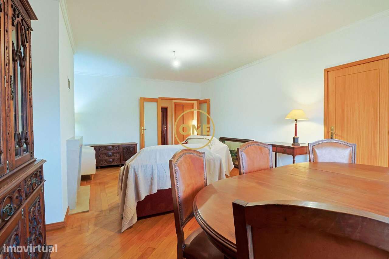 Excelente Apartamento T3 + 1 Escritório no Centro da Trofa!-19