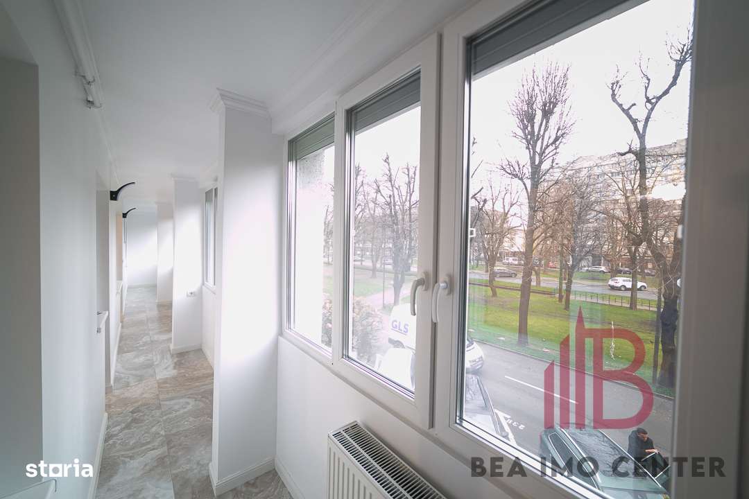 Birou elegant , etaj 1, complet modernizat, B-dul Revoluției-1