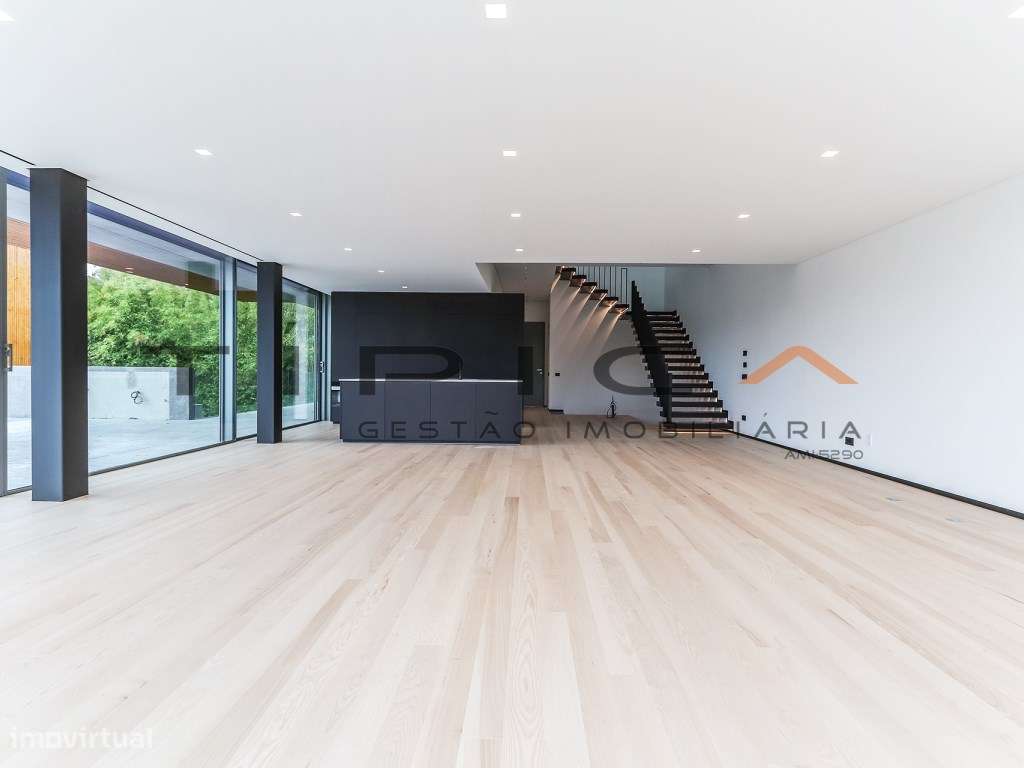 Moradia LUXO Condomínio Privado-10