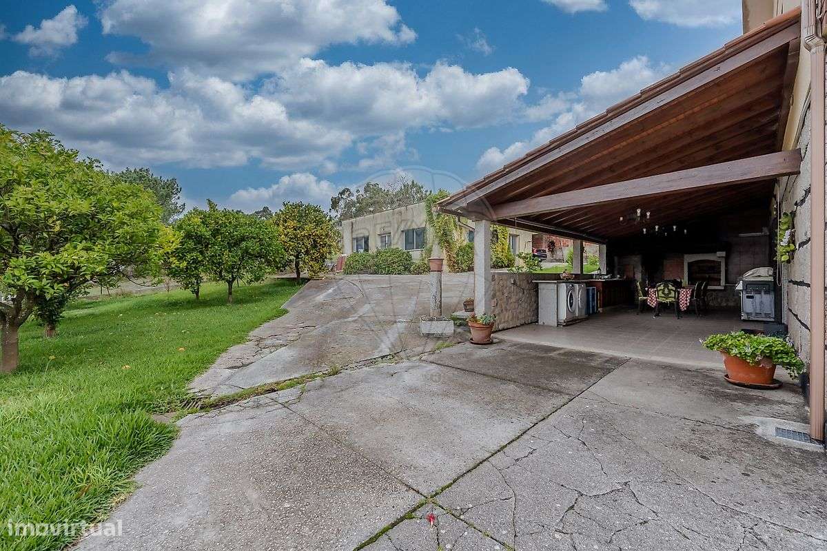 Moradia Independente Bi familiar com Piscina e Vistas Amplas – Valença - Grande imagem: 4/41