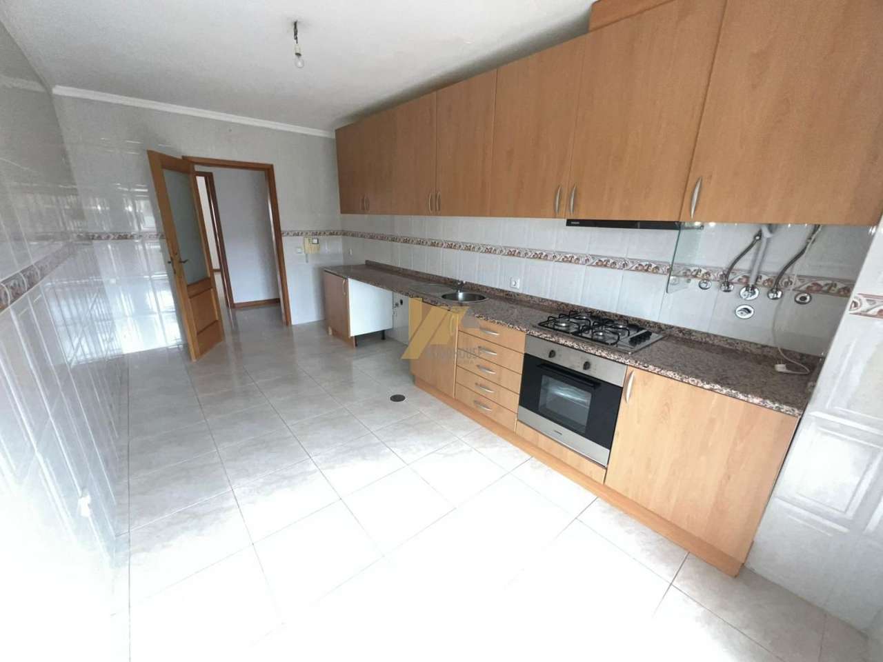 Apartamento T3 com boas áreas - Grande imagem: 4/14
