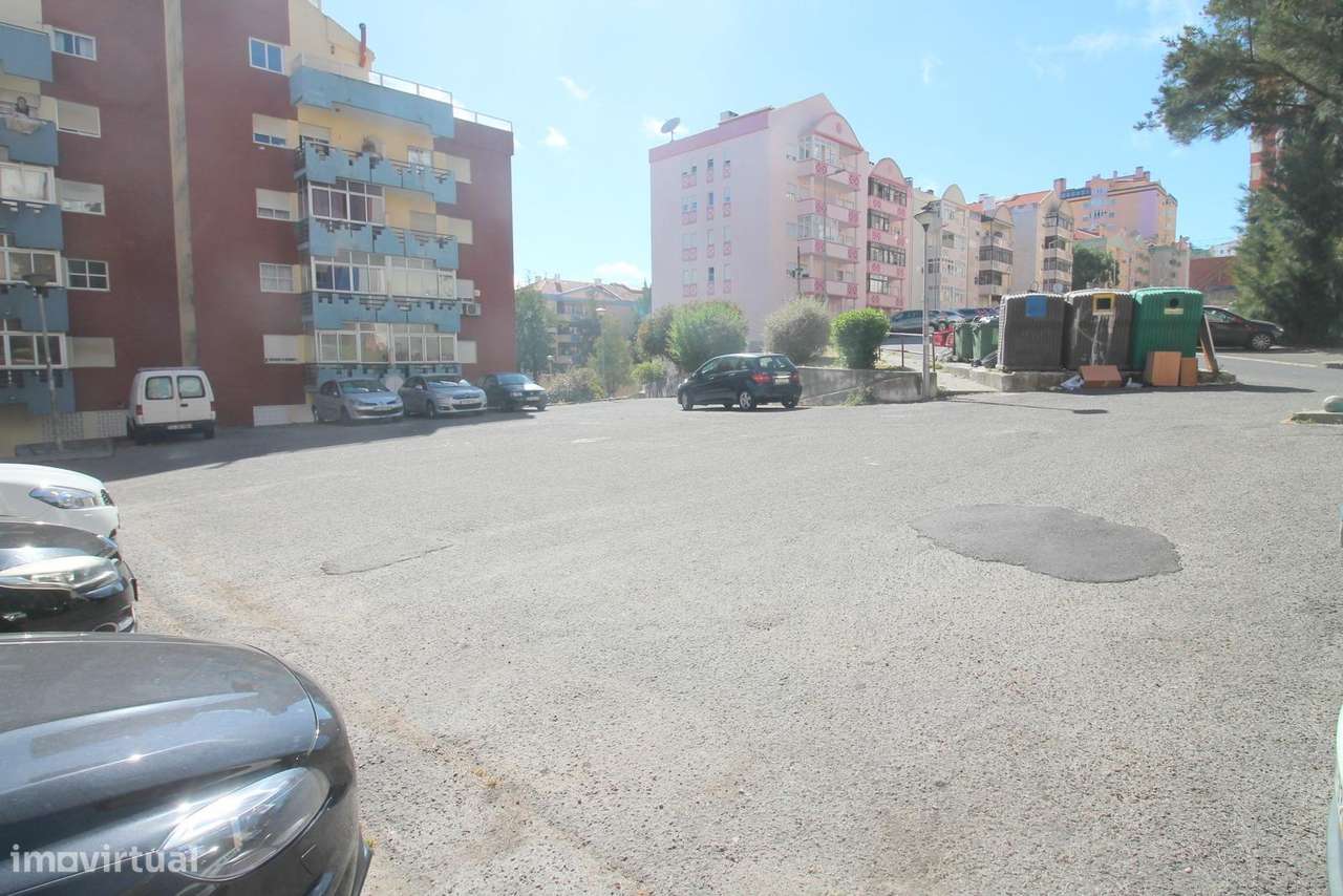 Apartamento T2 Central nas Mercês-17