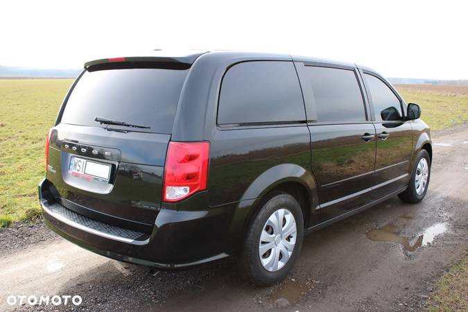 Dodge Grand Caravan - 5