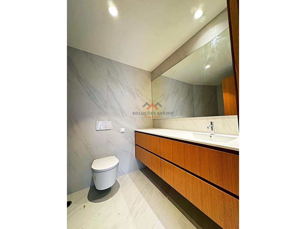 Apartamento T2 novo, centro de Aveiro!-7