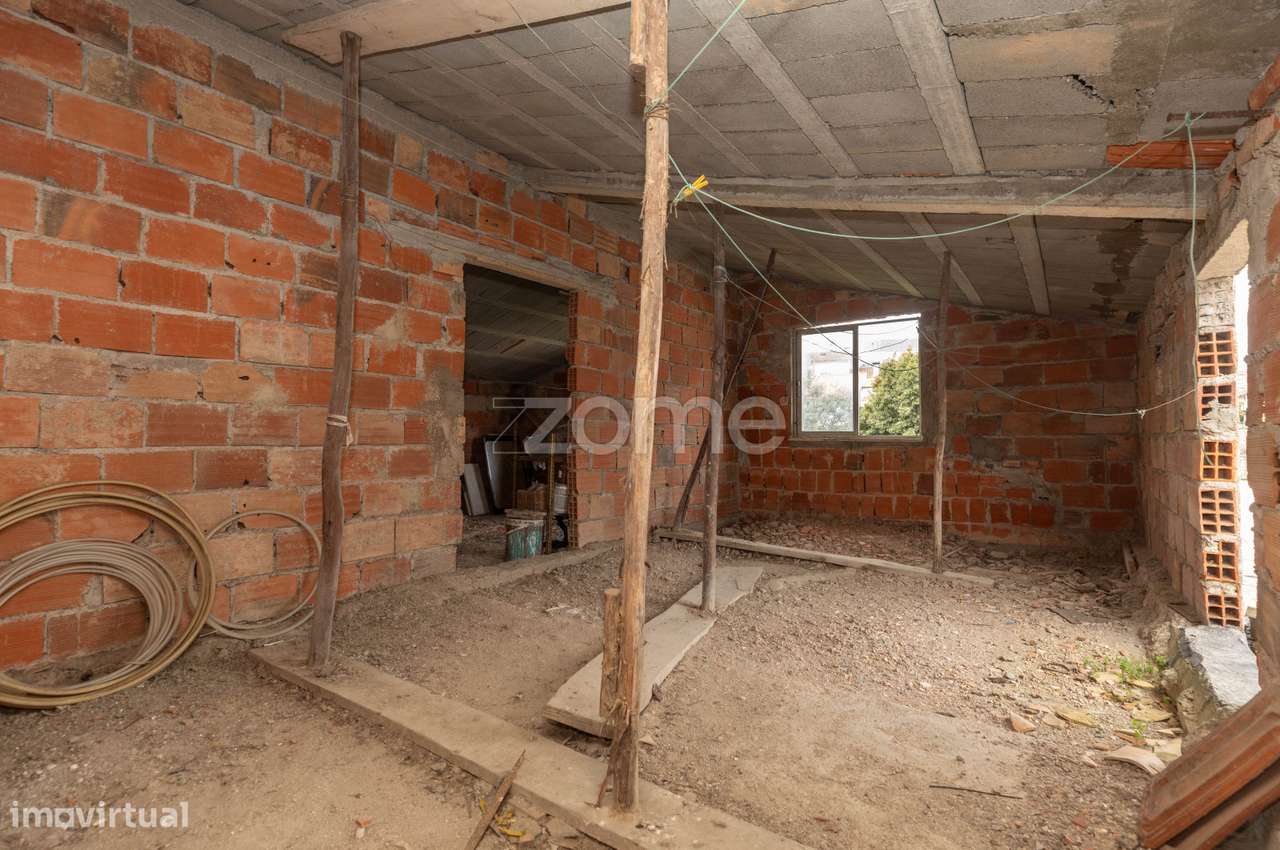 Moradia T4 | Moradia T2 | Recuperar | S. Martinho do Bispo-9
