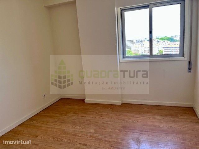 Apartamento T3 com Varanda e vistas desafogadas | Santa Luzia | Par...-12