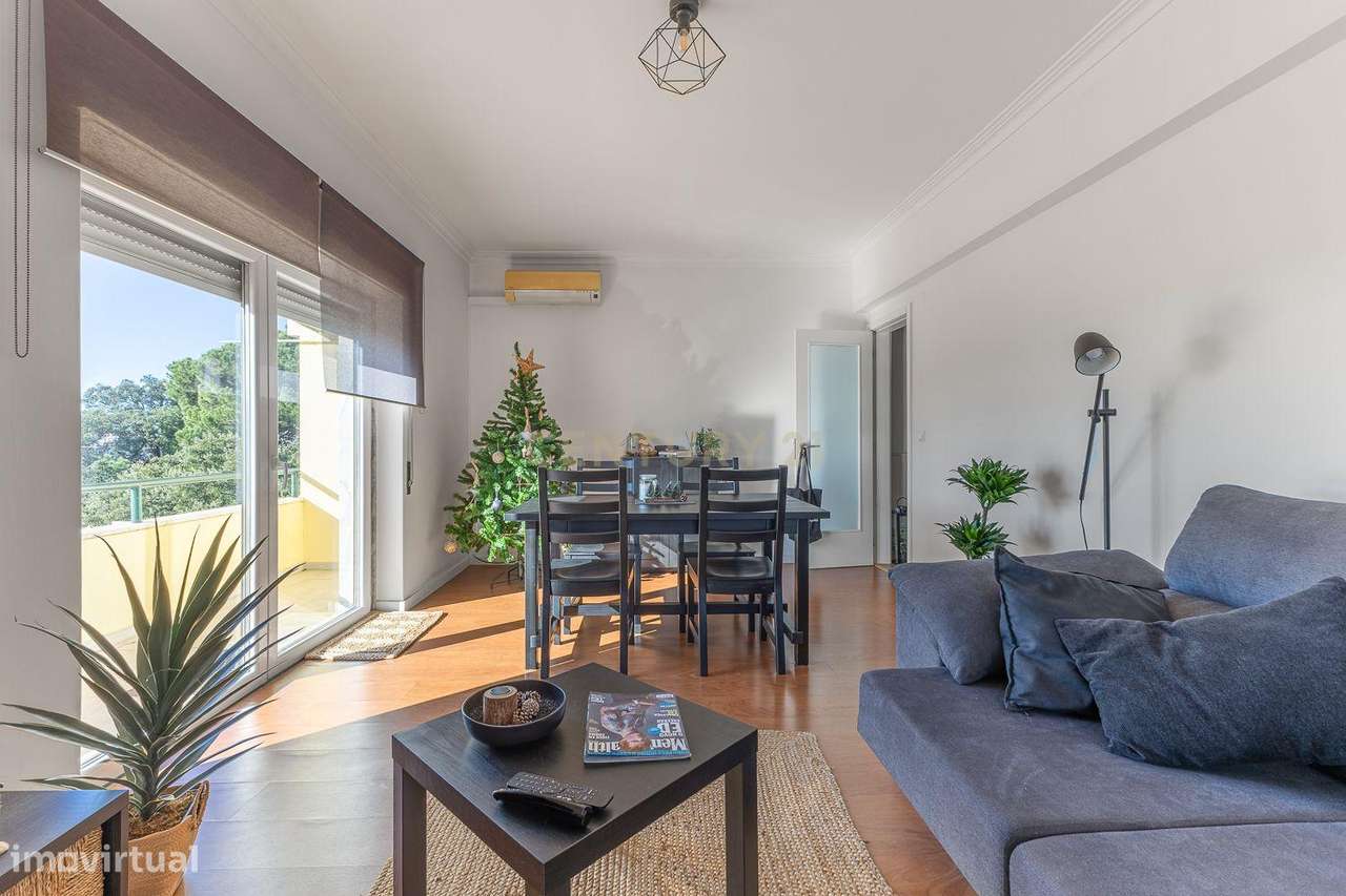 T2 Luminoso na Av. Dr. Arlindo Vicente, Torre da Marinha - Grande imagem: 4/24