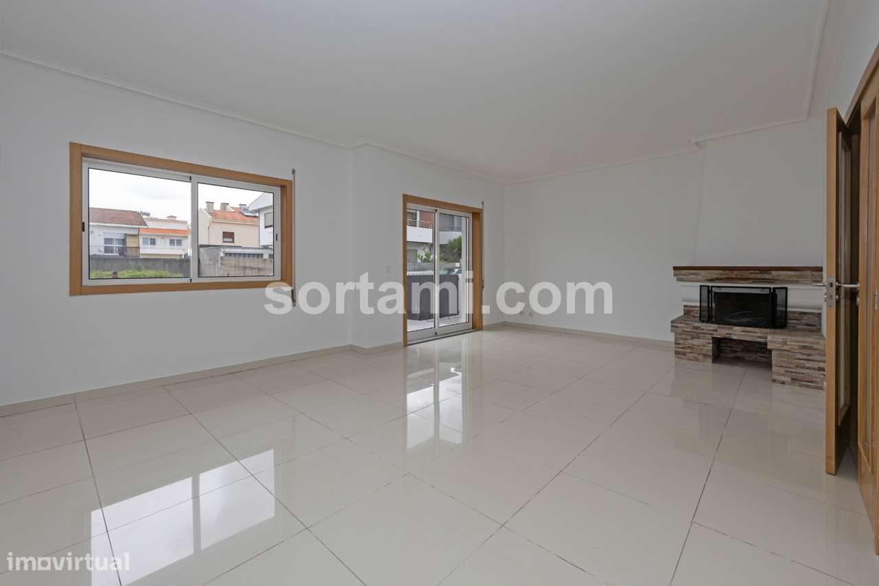 Moradia Isolada T4+1 Venda em Moreira,Maia - Grande imagem: 4/47