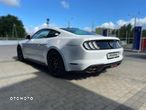 Ford Mustang 5.0 V8 GT - 2