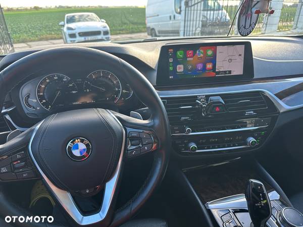 BMW Seria 5 530i xDrive - 9