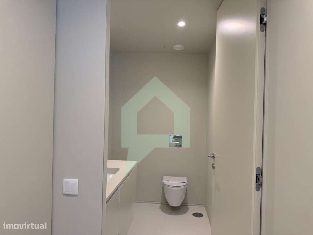 Apartamento T4 com vistas únicas em Barcelinhos, Barcelos.-12