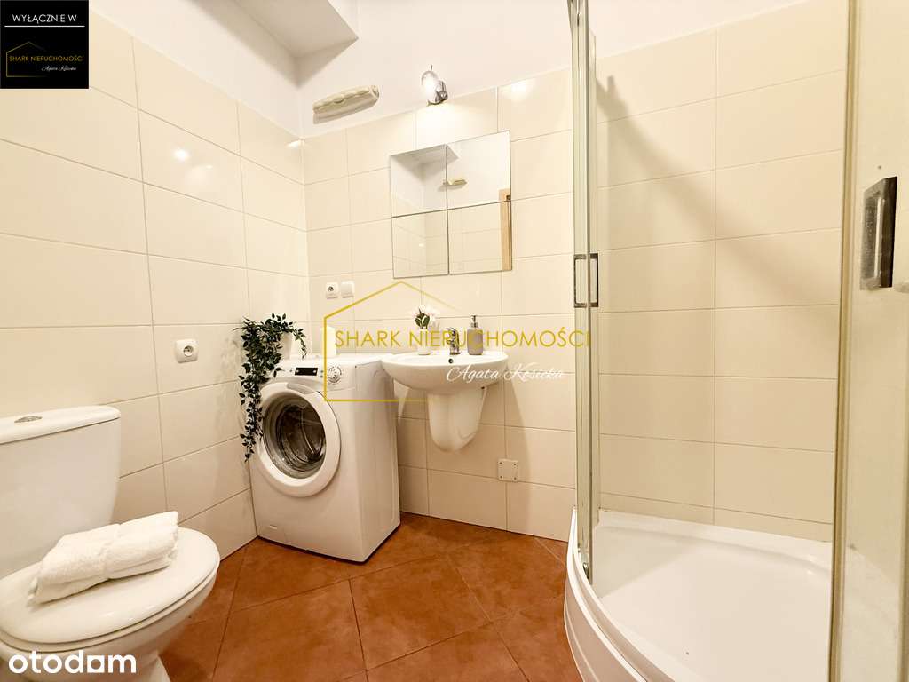 Kawalerka w świetnej lokalizacji + komórka!-9