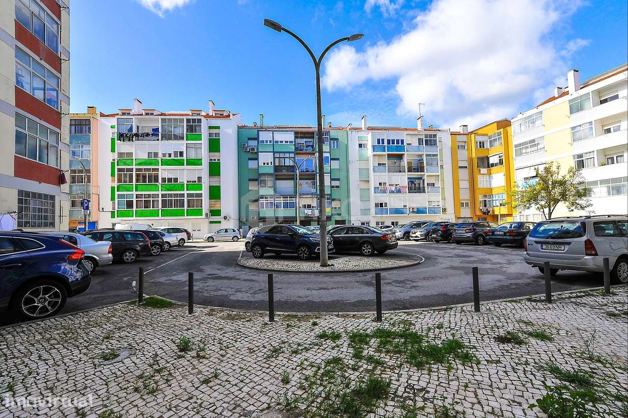 Invista no Seu Futuro: Apartamento T3 em  renovado no Coração de Setúb-14