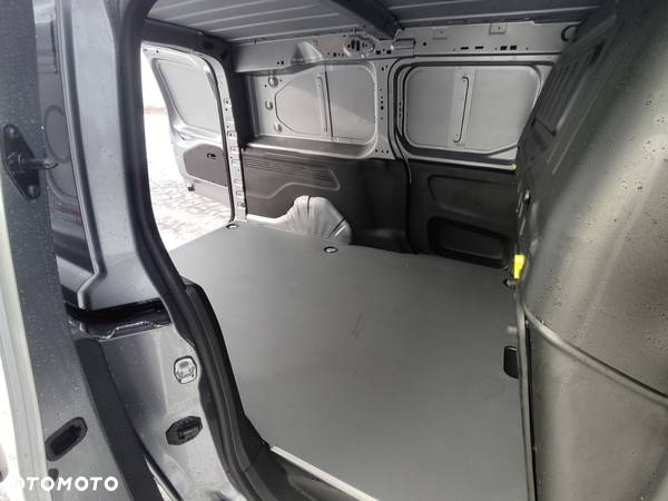 Toyota Proace City - 16