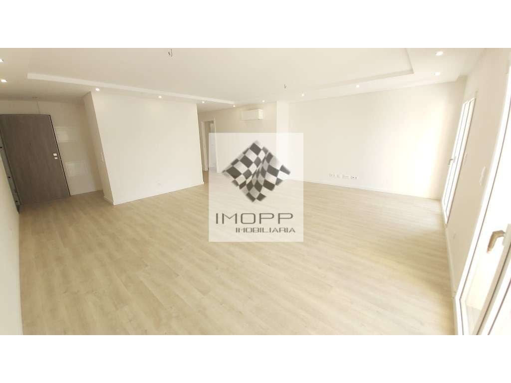 T2 Novo a estrear na prestigiada Quinta das Marianas - Carcavelos - Grande imagem: 4/27