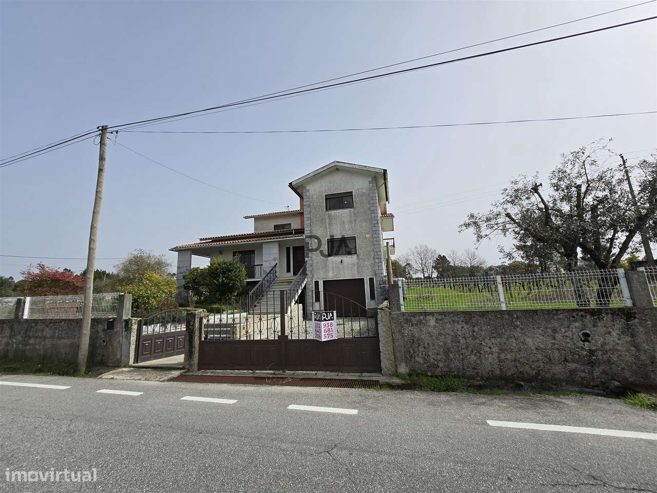 Moradia Isolada T5 em Outeiro de Espinho, Mangualde-32