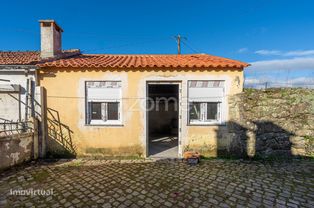 Conjunto de quatro casas em Arão - Valença - Grande imagem: 3/25