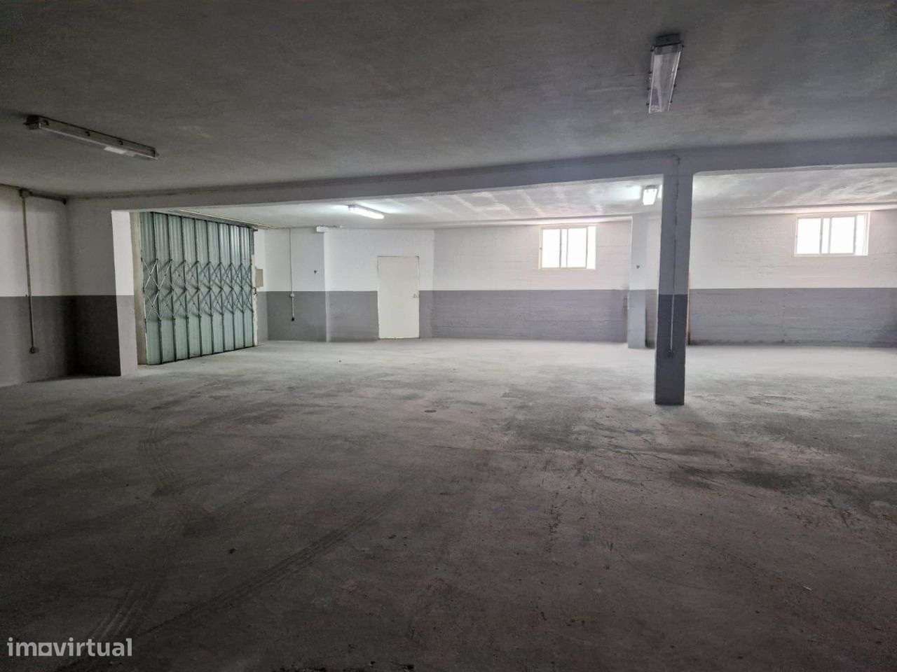 Lote de garagens fechadas no Bairro do Liceu, Aveiro-7