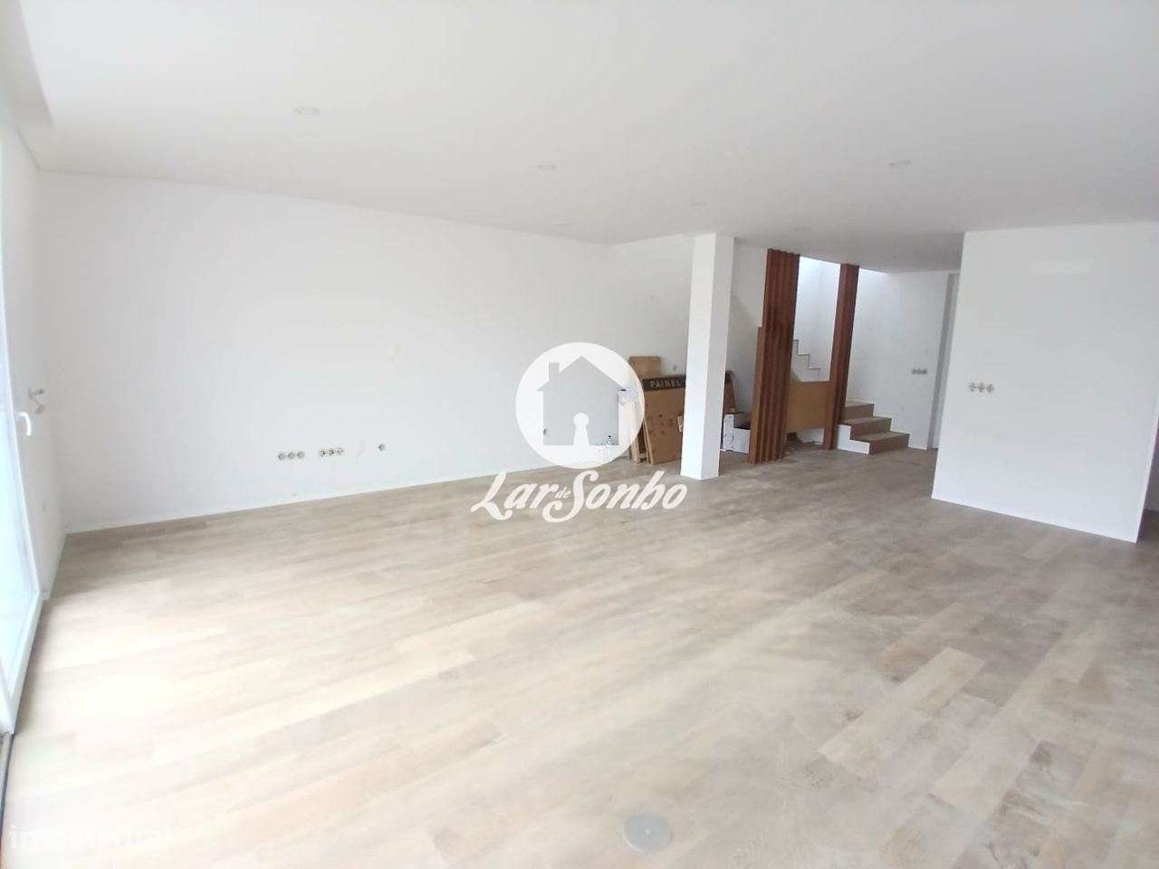 Moradia em Barcelos - Grande imagem: 2/31