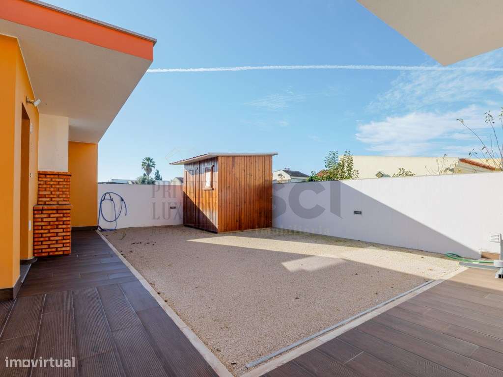 Moradia Térrea T3+1 NOVA com garagem em Alhos Vedros-32
