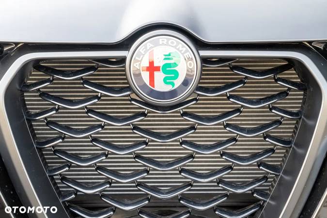 Alfa Romeo Tonale 1.5 T4 GSE Hybrid Veloce DCT - 5