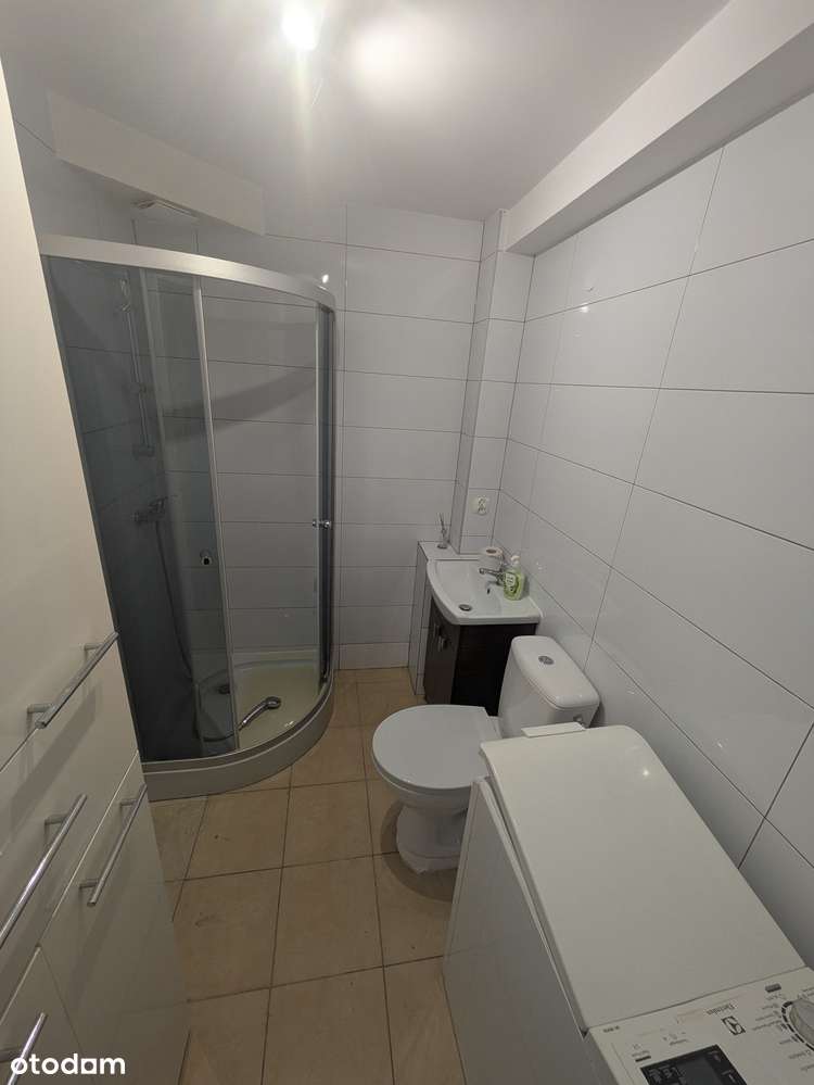 Kawalerka w ścisłym centrum Jeleniej Góry z widokiem na góry! - Pełny obrazek: 4/6